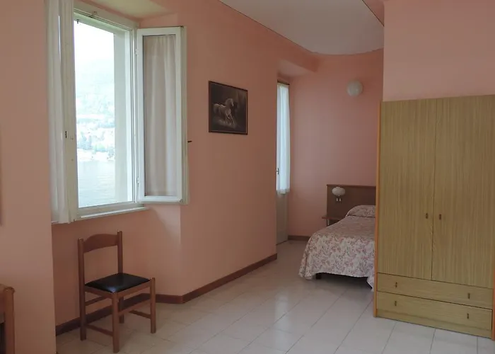 Vapore Отель Торно