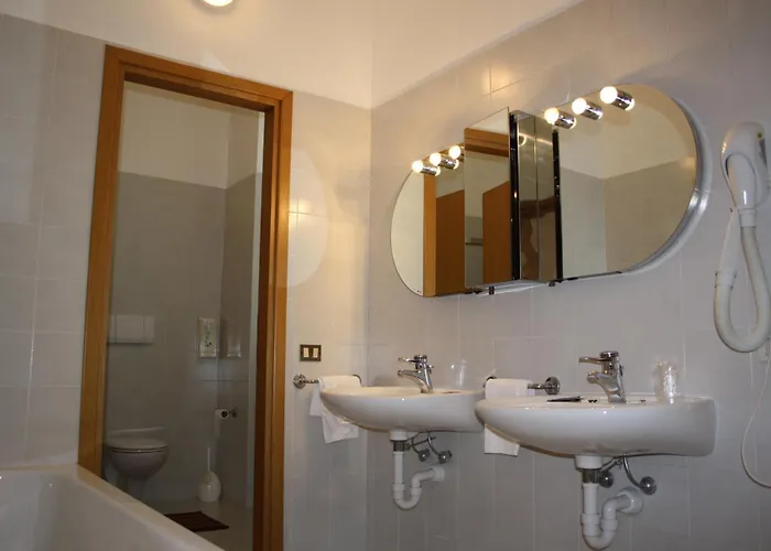 Vapore Hotel 3*